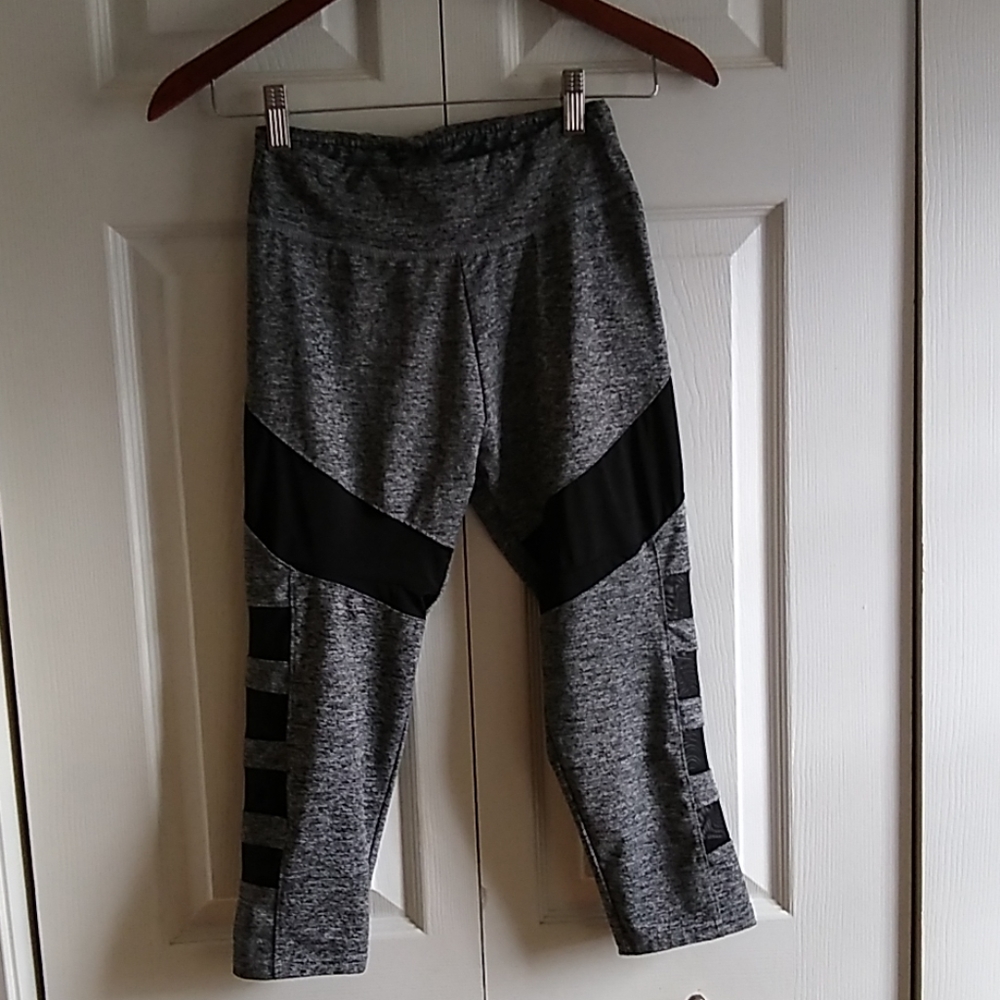 - always Hi waist capri work out leggings